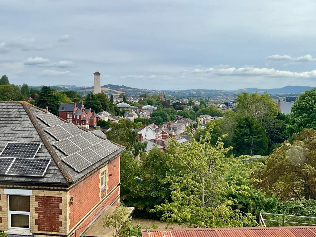 House in Newport - View 5