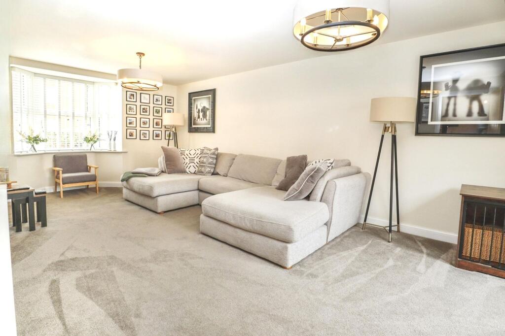 Oswald Way, Buckingham, MK18 photo 4