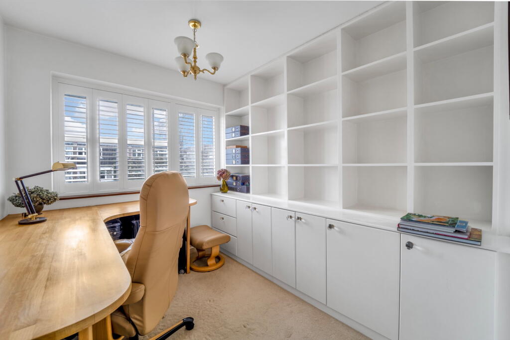 House in London - View 5