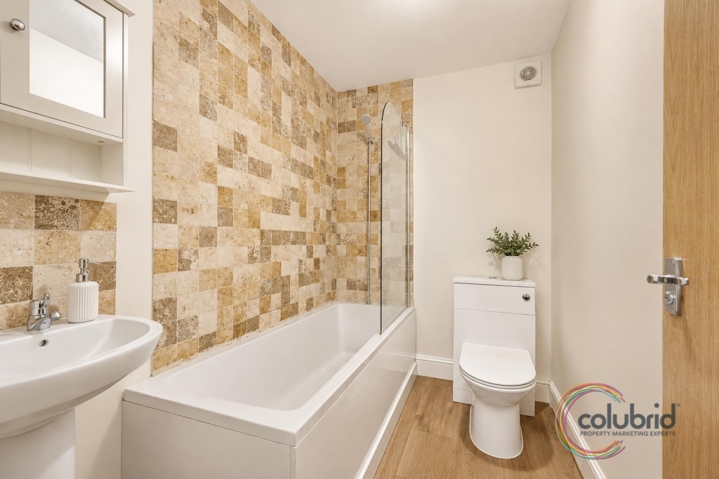 Apartment in Southend-on-Sea - View 5