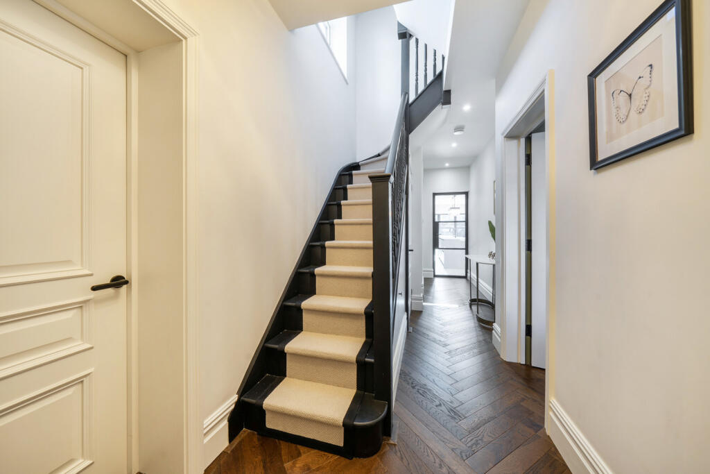 House in Harrow - More