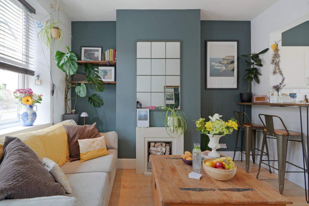 Main image of property: Woodview Road, Sheffield, S6 5AB