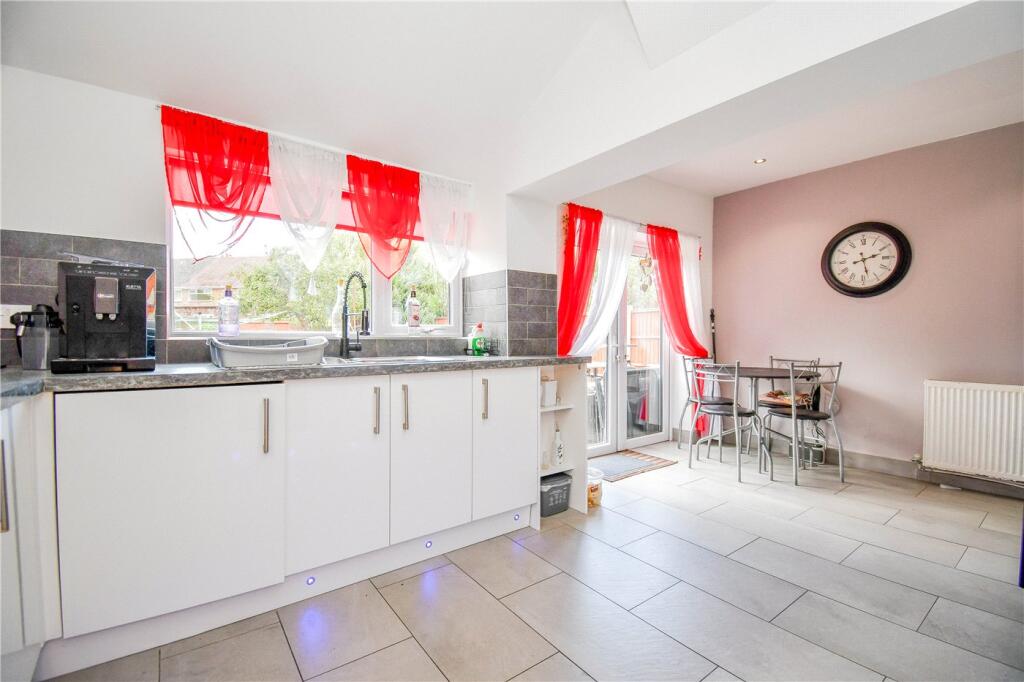 House in Wirral, Liverpool City Region - View 5