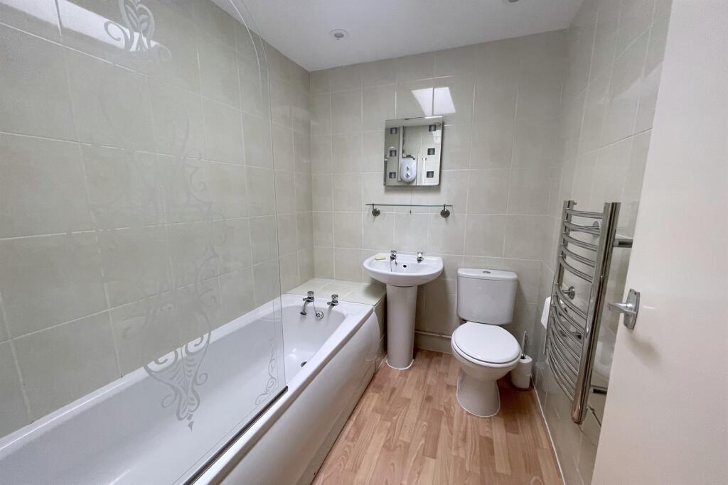 Apartment in Lewes, Seaford - View 4