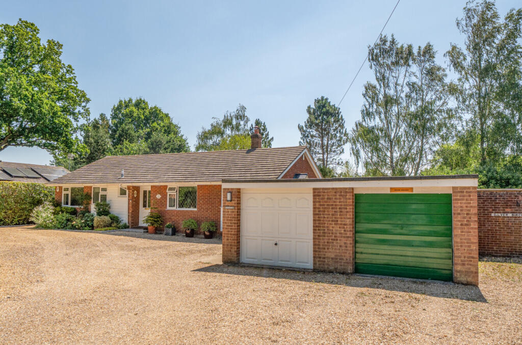 Longwater Lane, Finchampstead, Wokingham, Berkshire, RG40