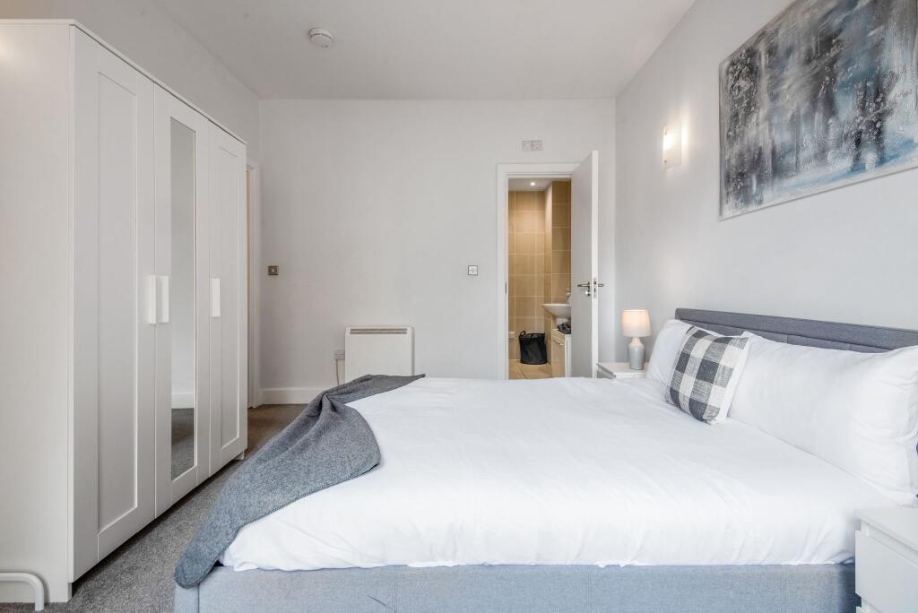 3 bedroom flat for rent