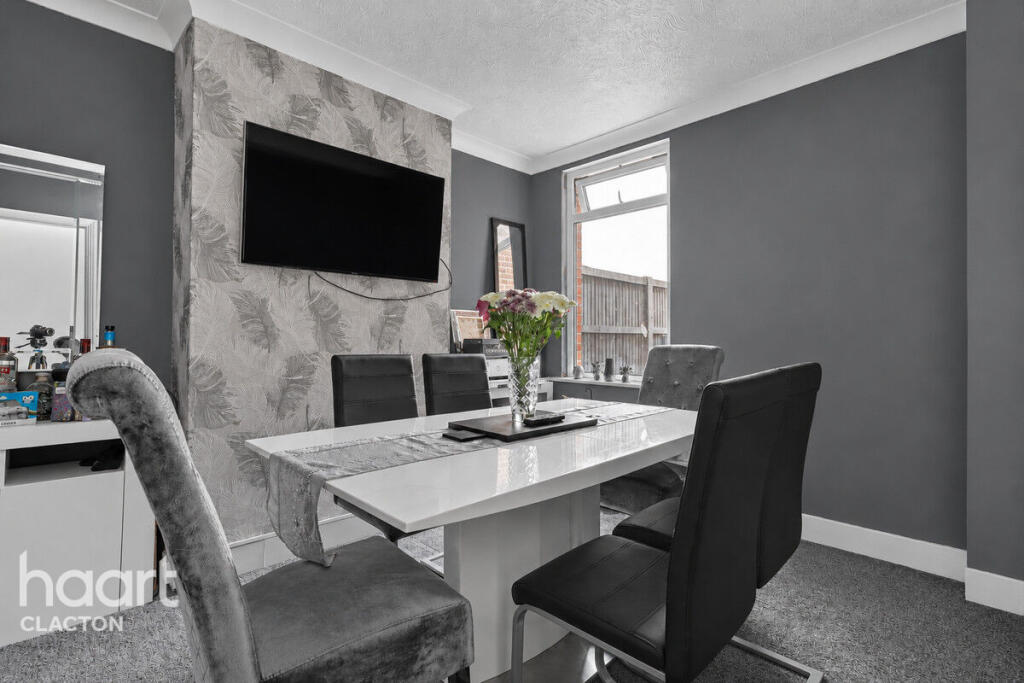 House in Clacton-on-Sea, Great Clacton - View 3