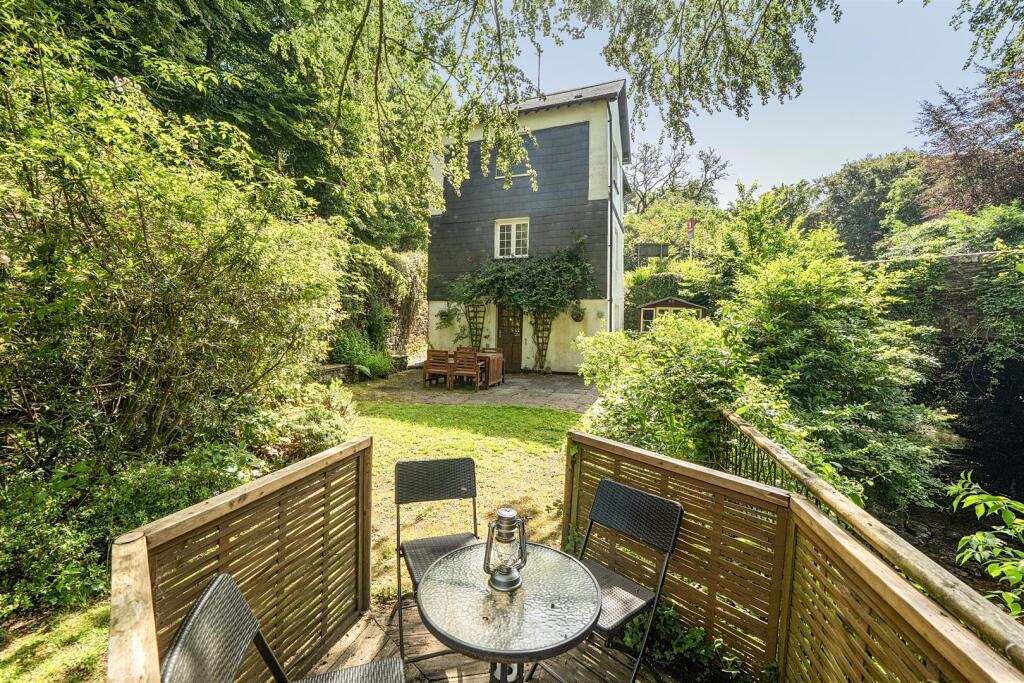 Main image of property: Avonwick, South Brent