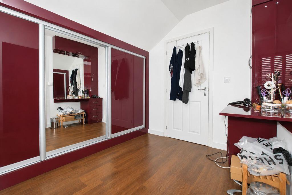 House in Harrow - View 5