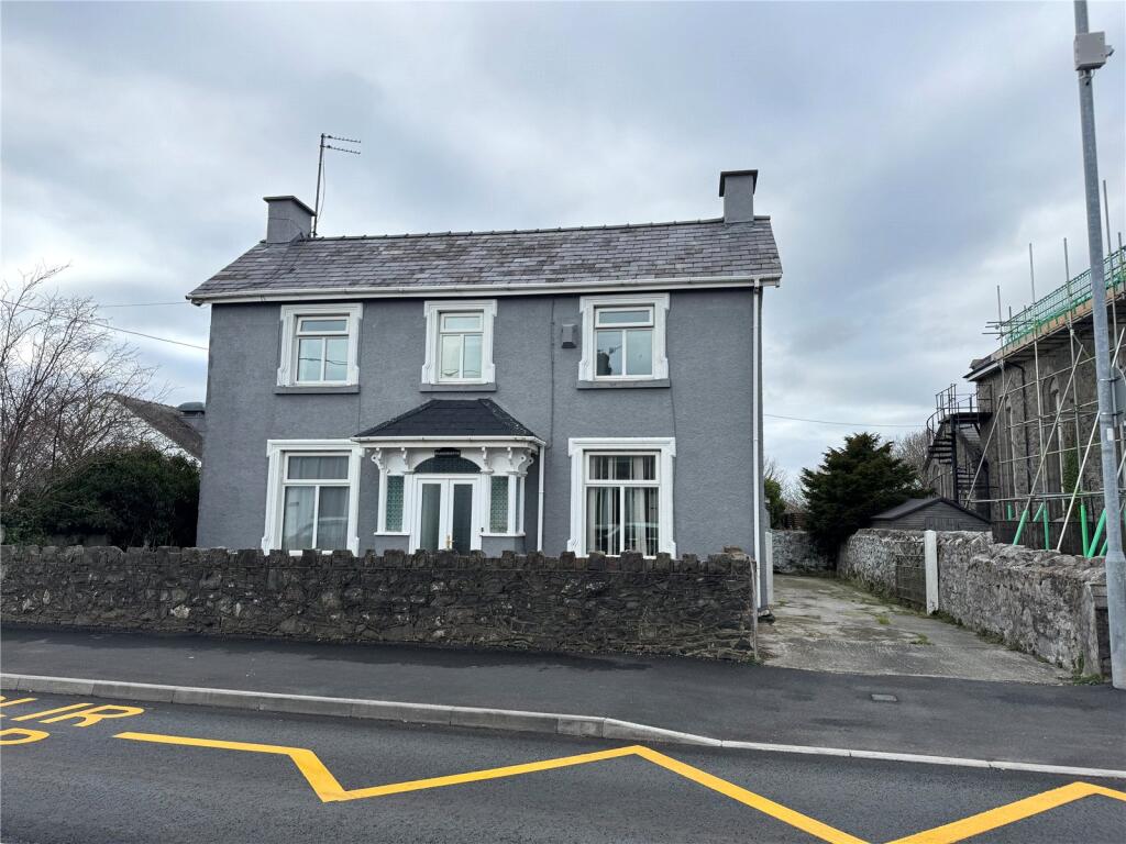 Main image of property: Penrhosgarnedd, Bangor, Gwynedd, LL57