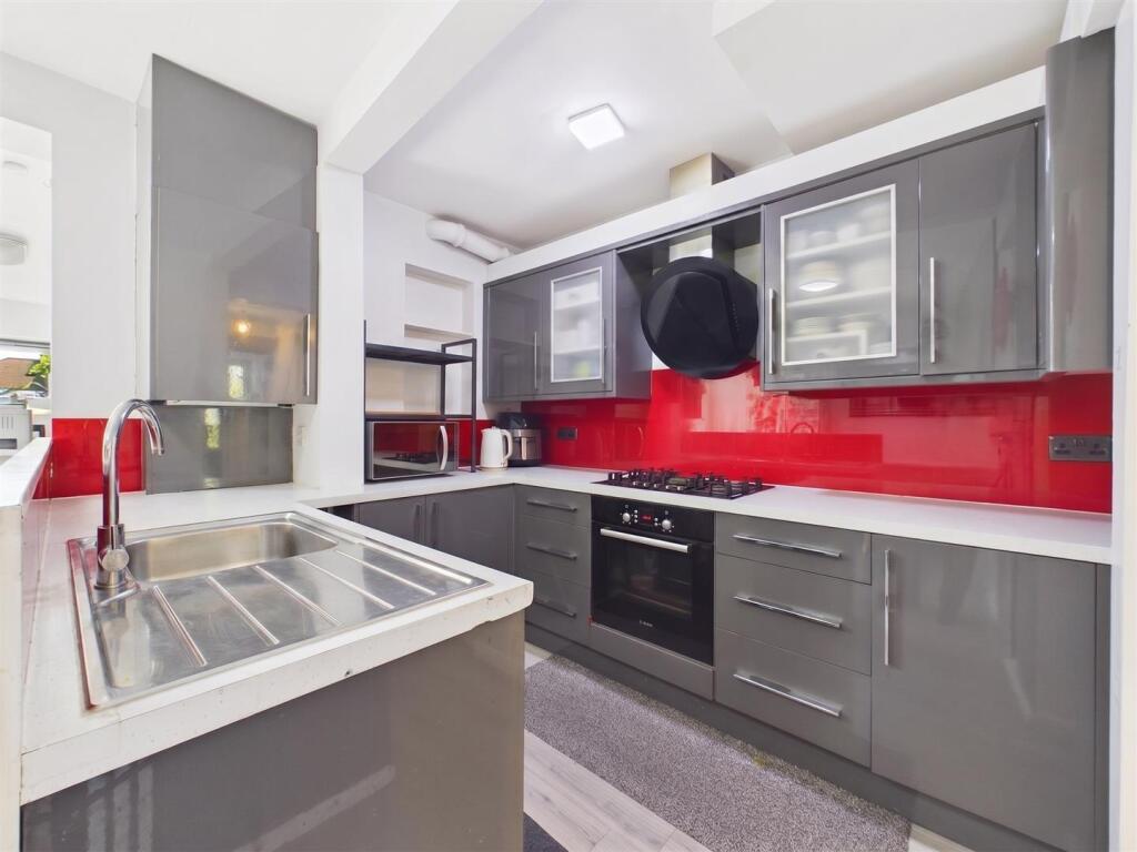 House in London - View 5