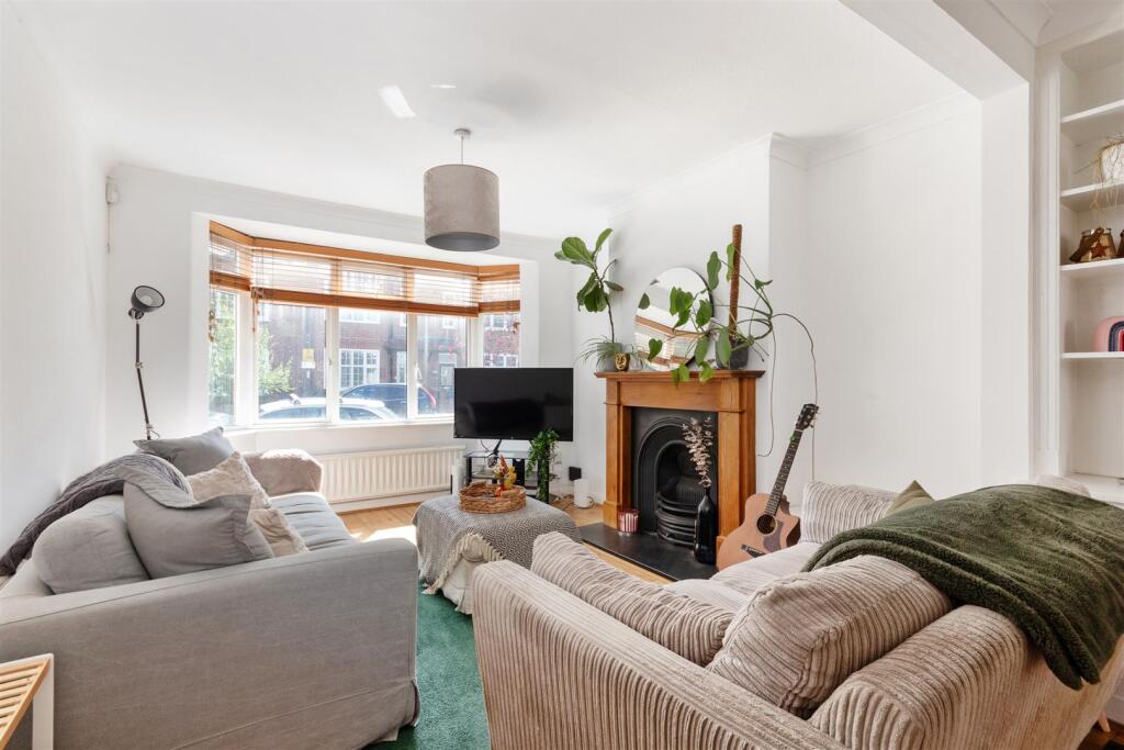 House in London - View 3