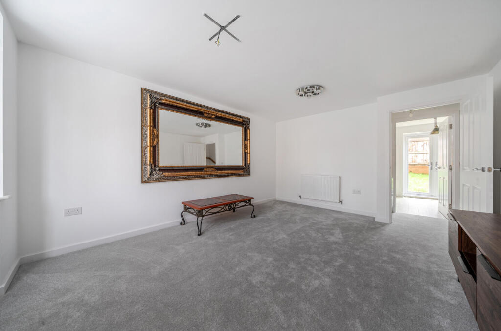 Heron Drive, Witney, Oxfordshire photo 3