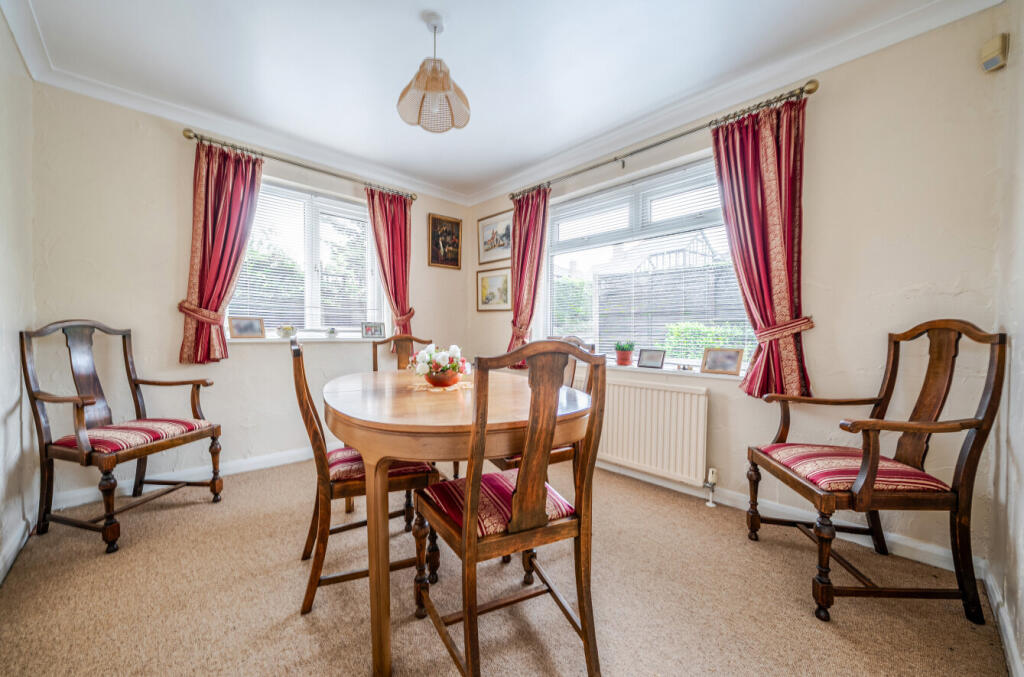 Glebe Park Avenue, Havant, Hampshire, PO9 - View 4