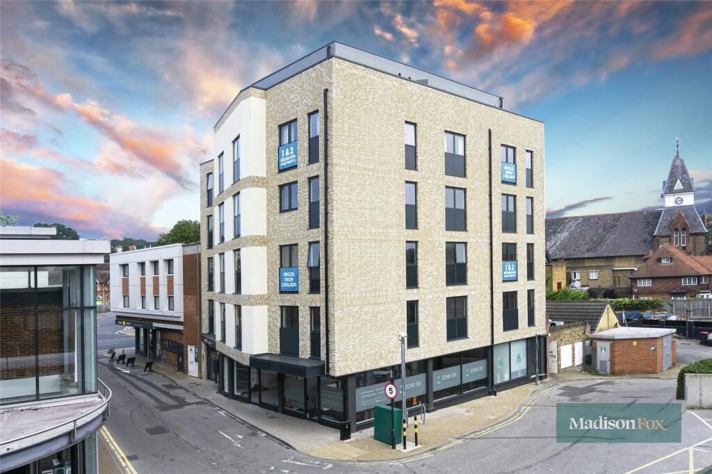 Main image of property: High Road, Loughton, Essex, IG10