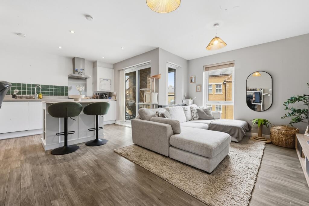 Mortimer Square, Weldon, Ebbsfleet Valley, - View 3