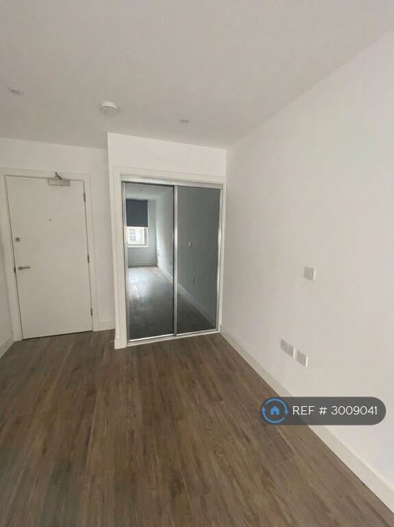 Apartment in Colchester - More
