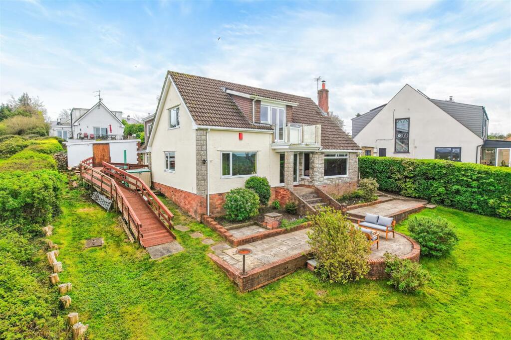Main image of property: 86a Port Road East, Barry, CF62 9PU
