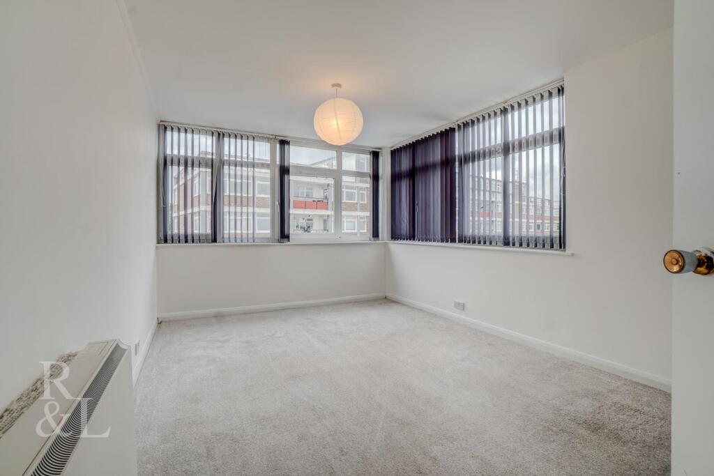 Apartment in Rushcliffe, Compton Acres - View 5