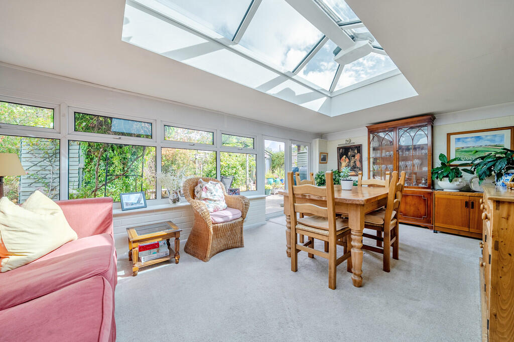 House in Basingstoke and Deane, Tadley - View 2