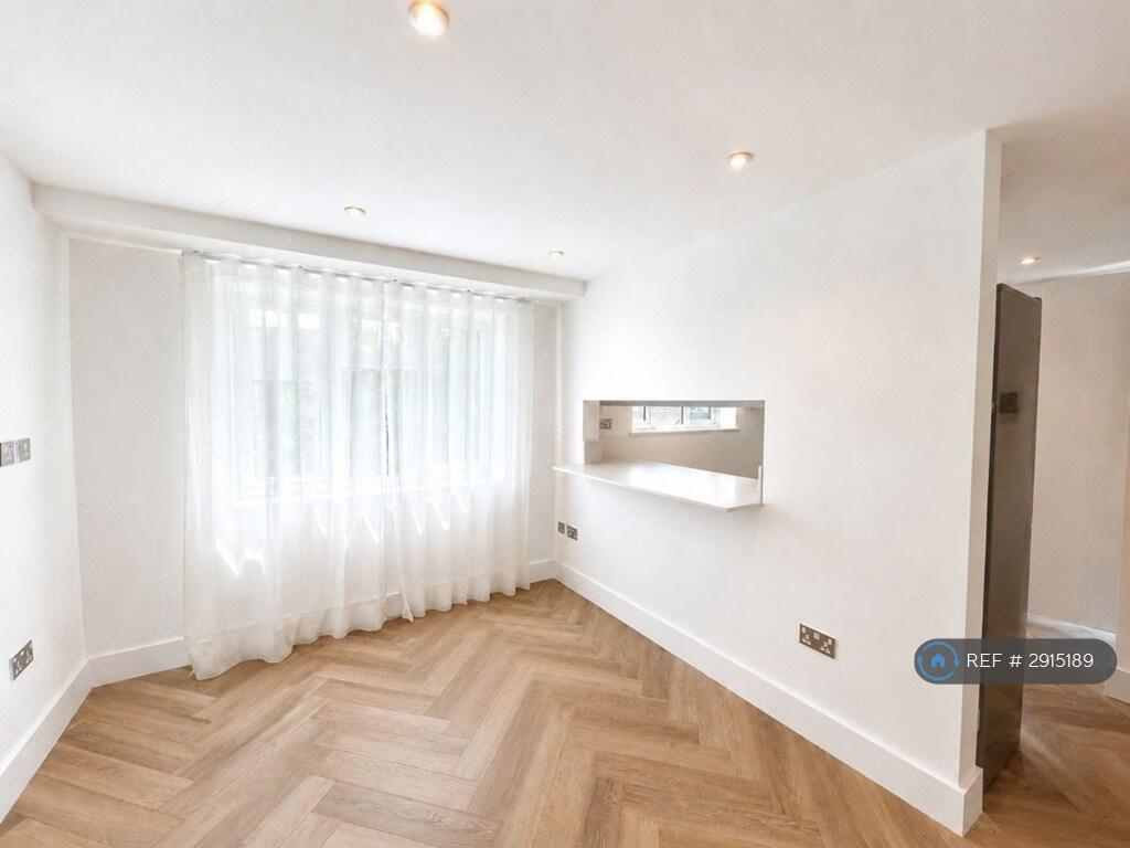 Main image of property: Runnymede, London, SW19