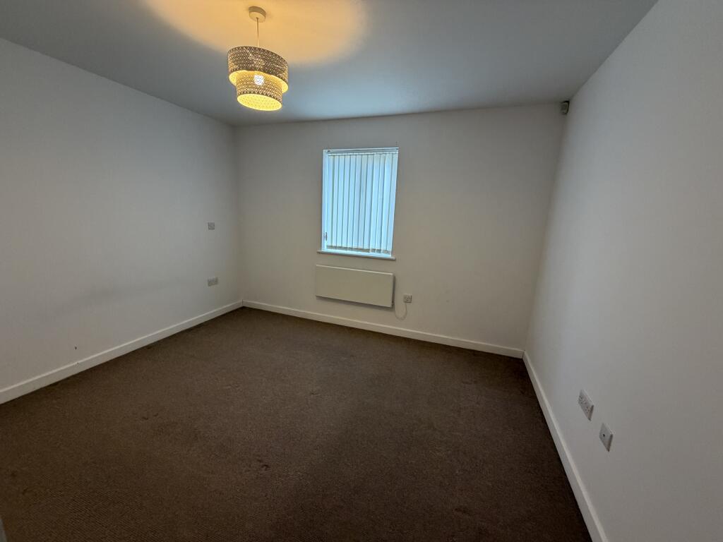 Apartment in Taunton - View 3