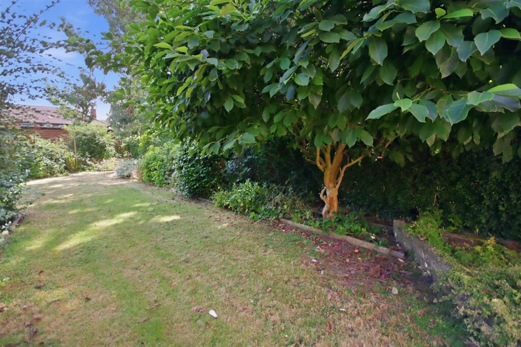 Ulverston Road, Chesterfield, S41 photo 3