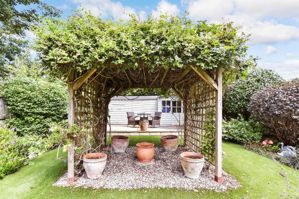 3-bed detached on Norrie Road, Birchington, Kent, £360,000