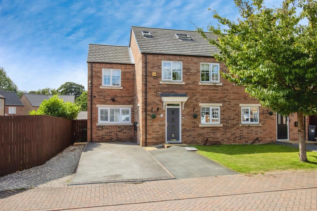 Spruce Garth, Leeds photo 5