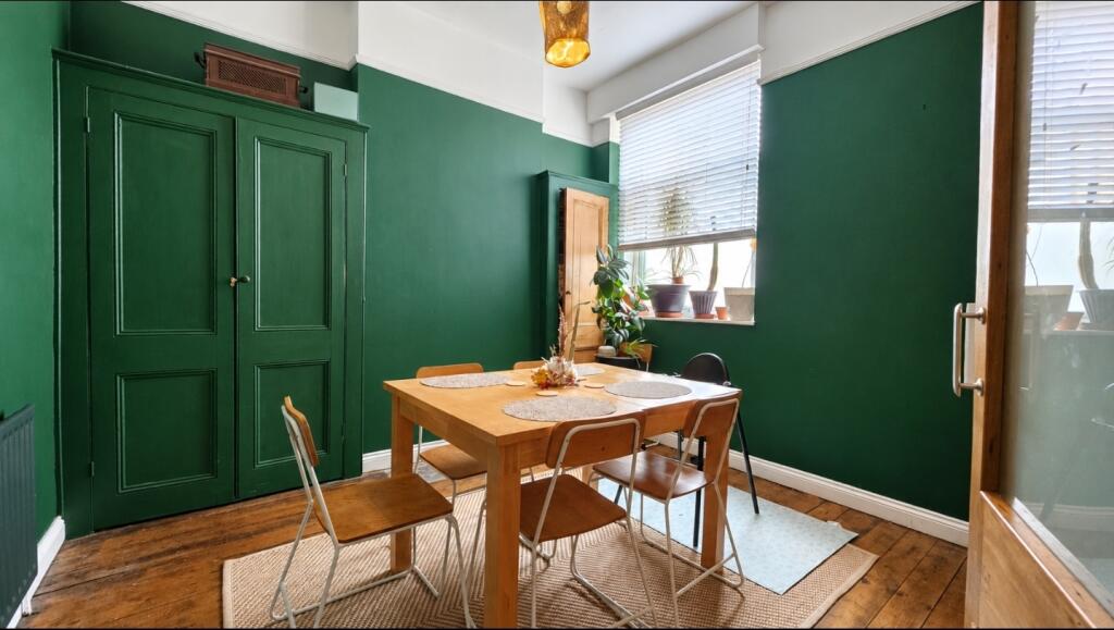 House in Plymouth - View 4