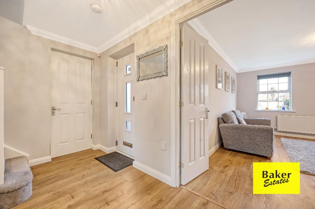 Caxton Way, Romford, London, RM1 photo 3