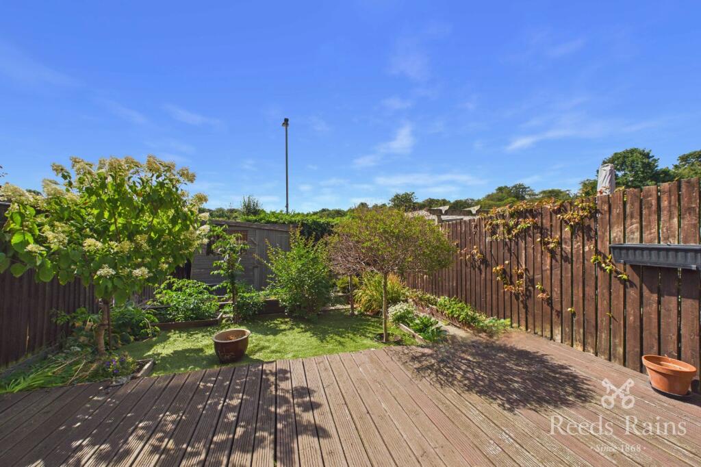 House in Pontefract, Castle Grange, Chequerfield - More