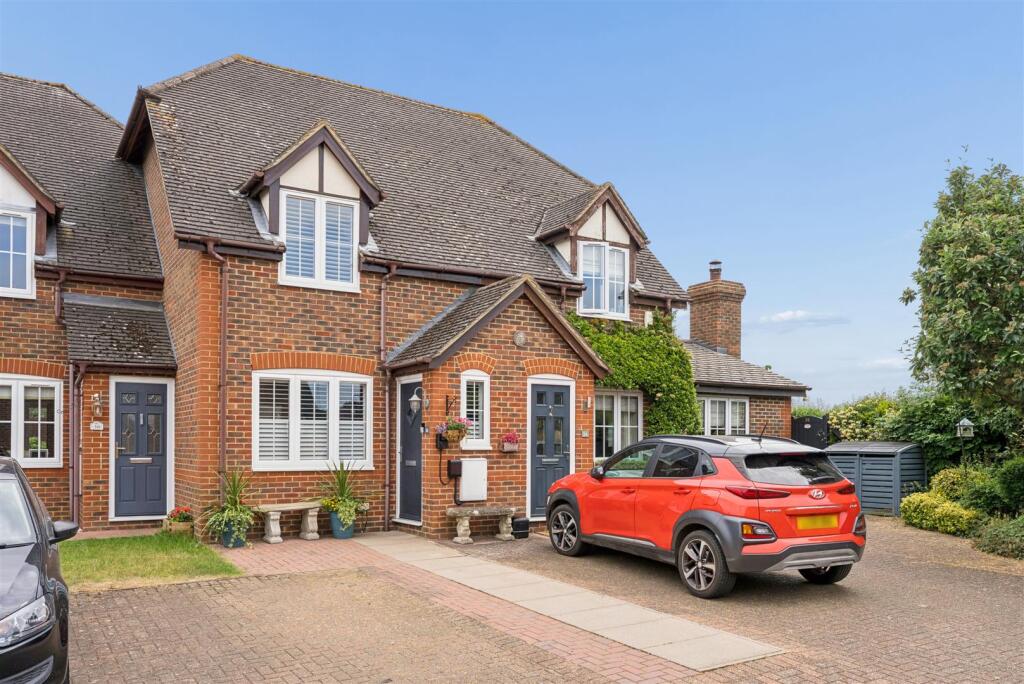 Main image of property: Phoebes Orchard, Stoke Hammond, Buckinghamshire