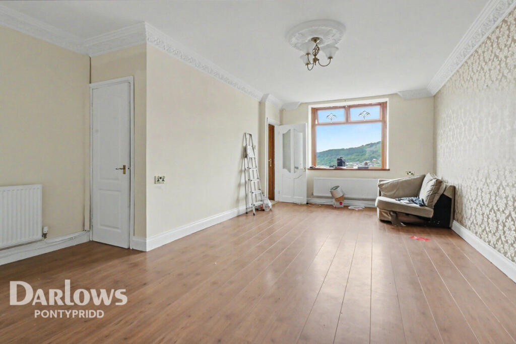 House in Cardiff, Abercynon - View 4