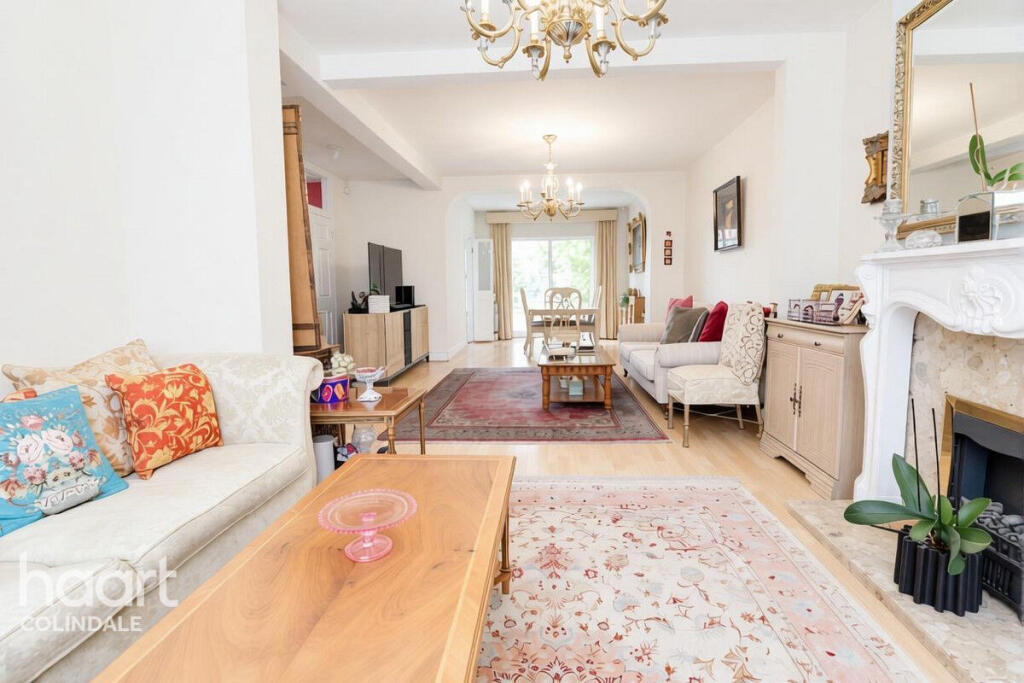 House in London - View 3