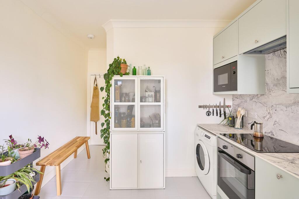 Apartment in London - More