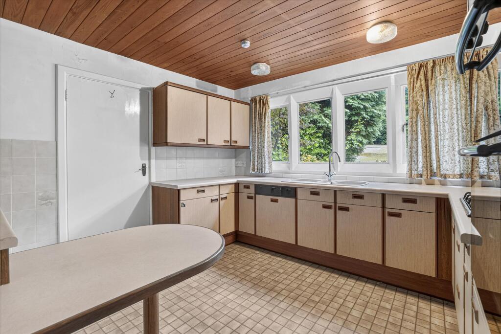 House in Guildford - View 5