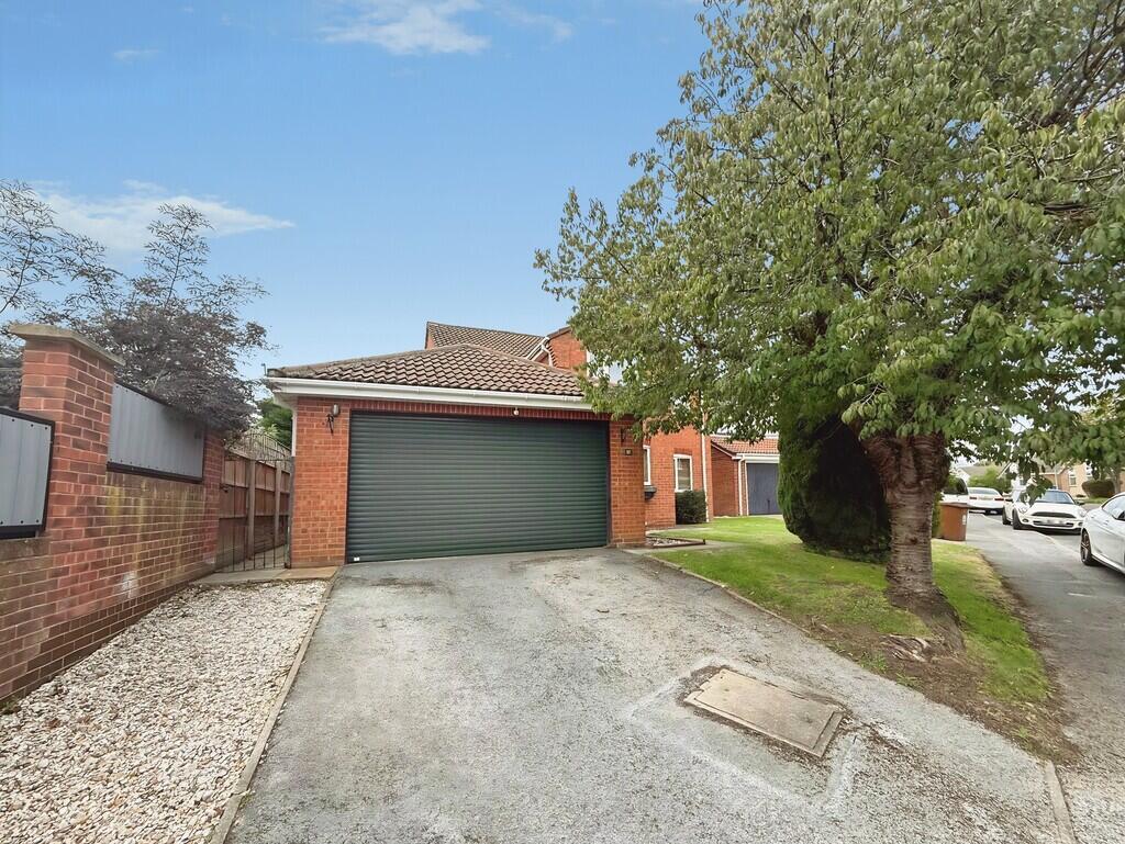 House in Mansfield, Nottinghamshire - View 2