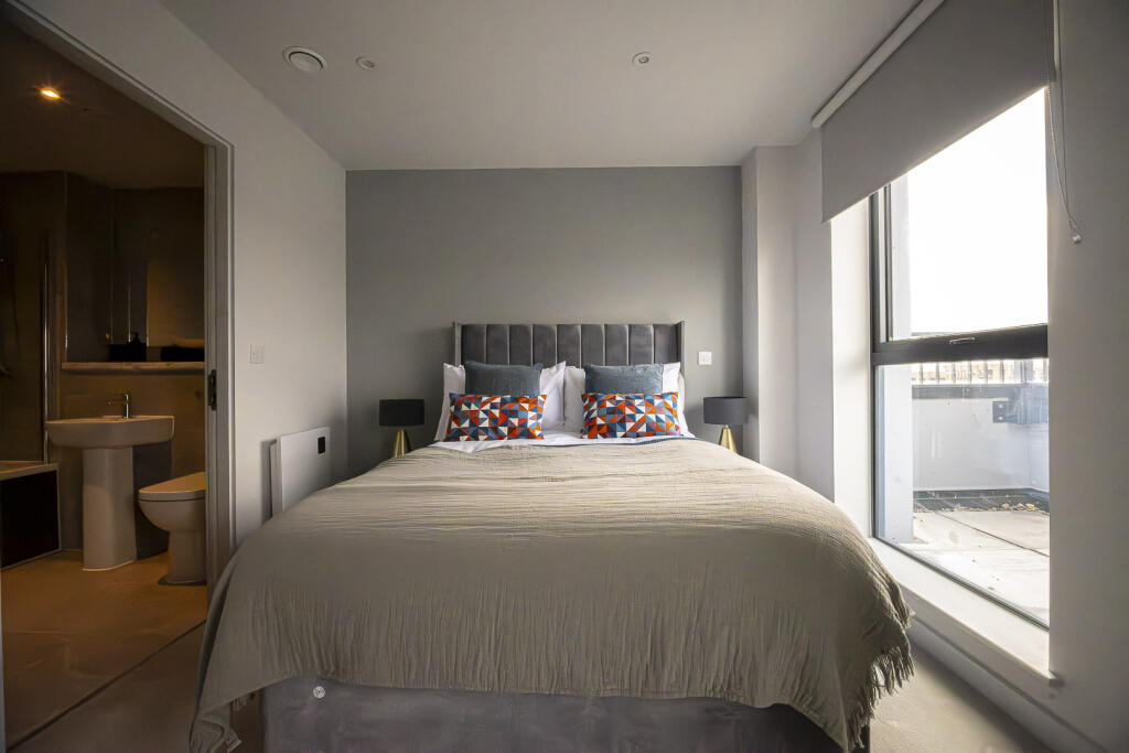 Apartment in Manchester - More