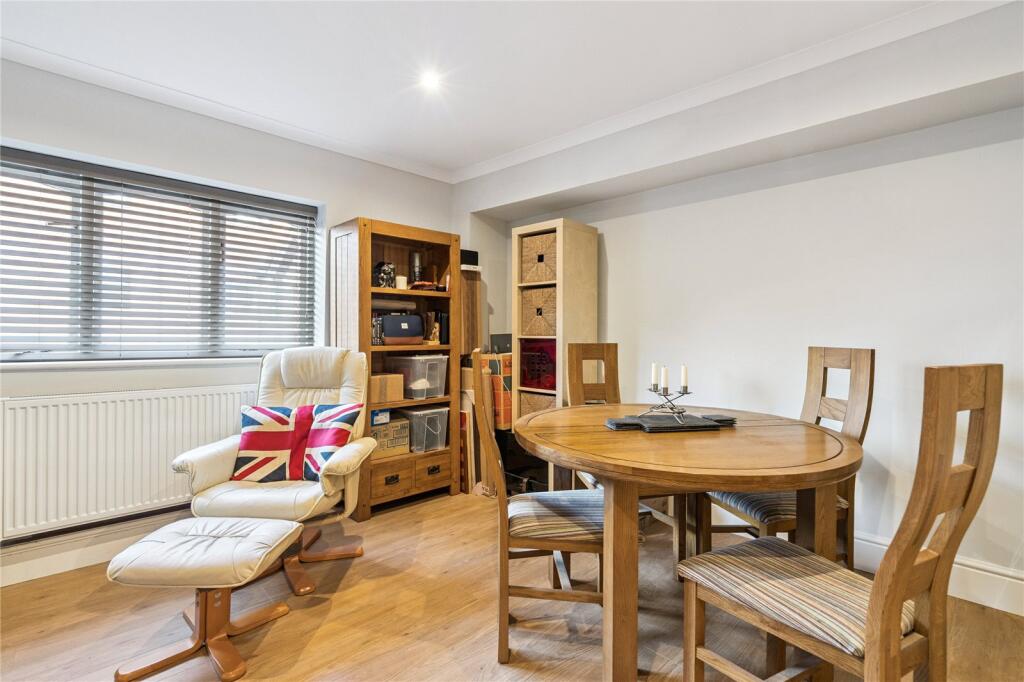 High Street, Twyford, Berkshire, RG10 - View 4