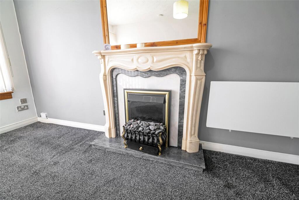 Apartment in Rutherglen, Burgh - More