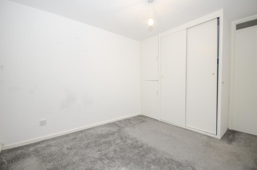 Apartment in Eastleigh, West End - More