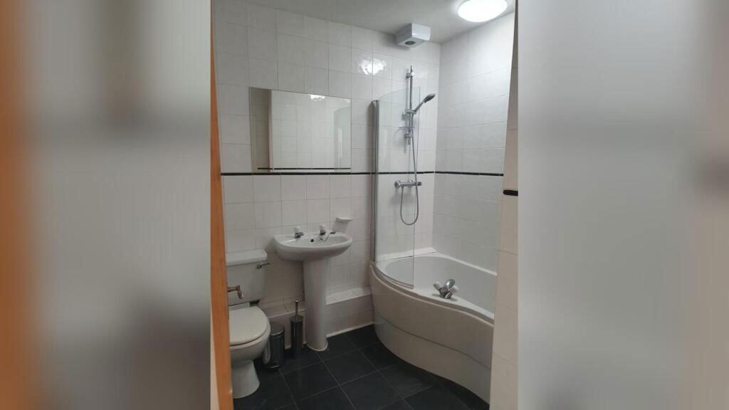 Apartment in Southampton - View 5
