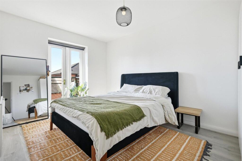 Apartment in London - View 3