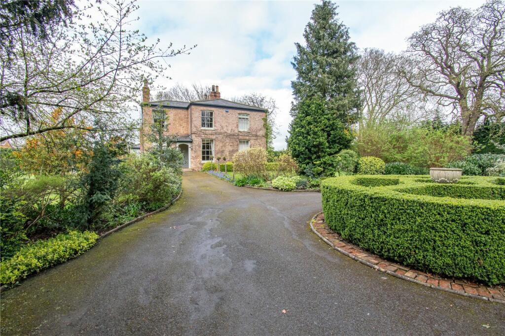 4-bed detached on Church Lane, Scartho, Grimsby, Lincolnshire, DN33, £650,000