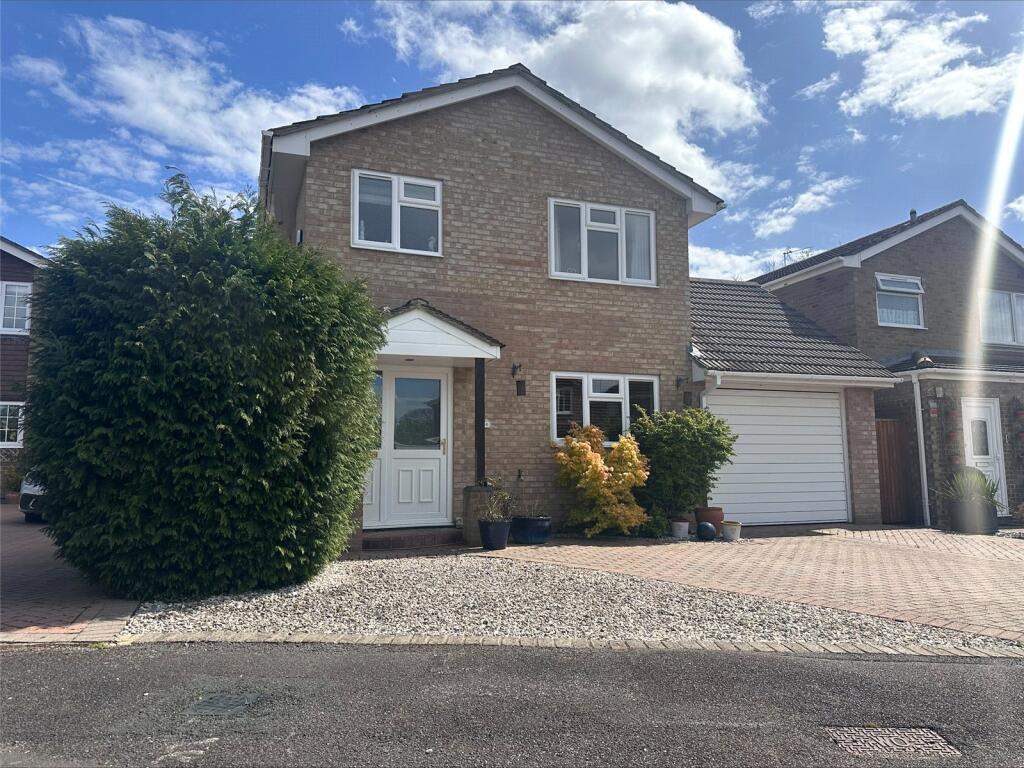 Main image of property: Romans Gate, Pamber Heath, Tadley, Hampshire, RG26