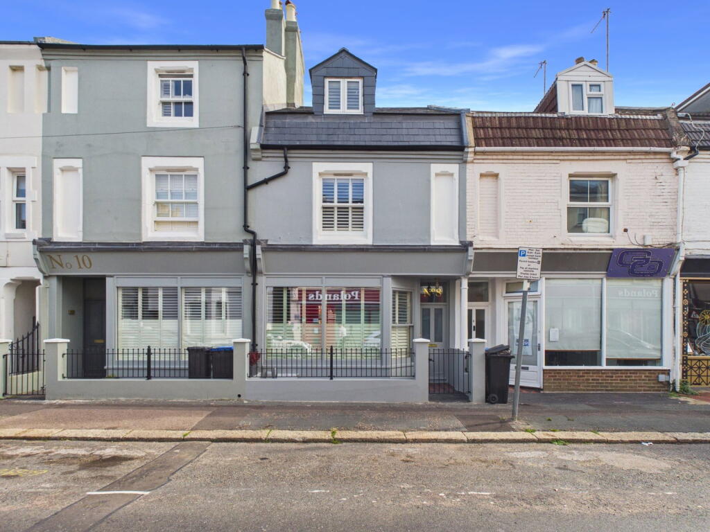 Gratwicke Road, Worthing, BN11 4BH