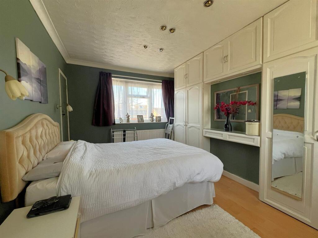 House in Guildford - View 5