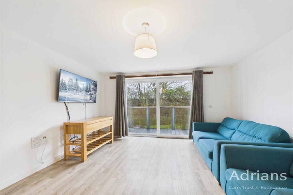 Apartment in Chelmsford - View 3