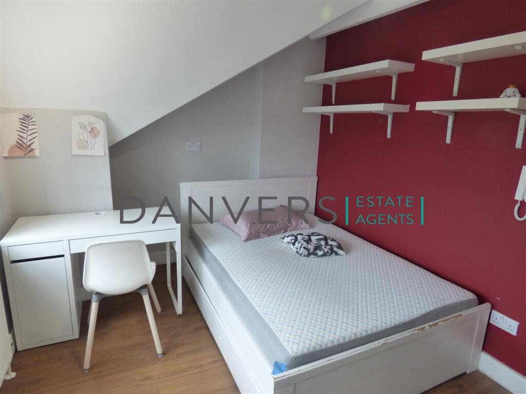 House in Leicester - View 2
